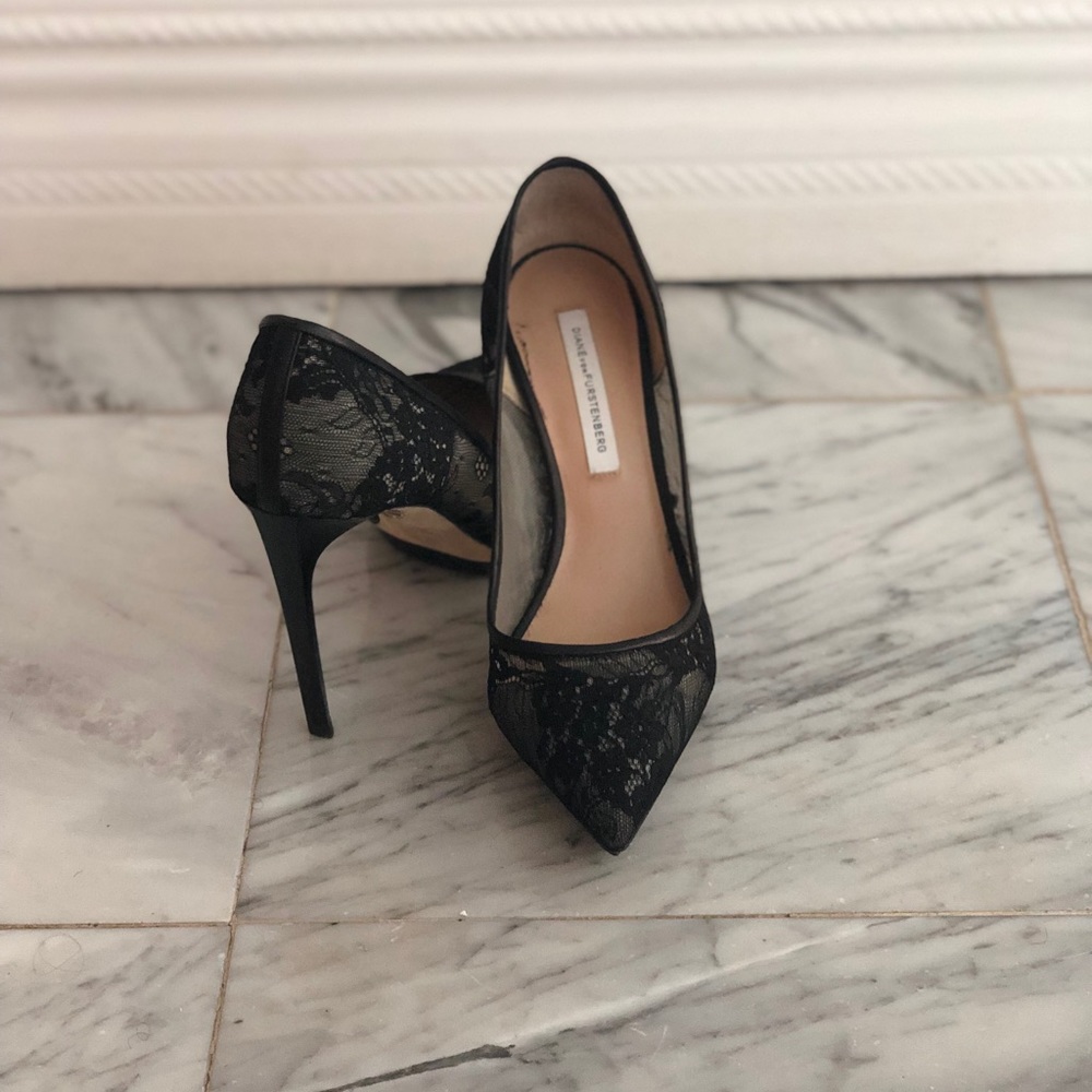 Diane Von Furstenberg pumps size 38